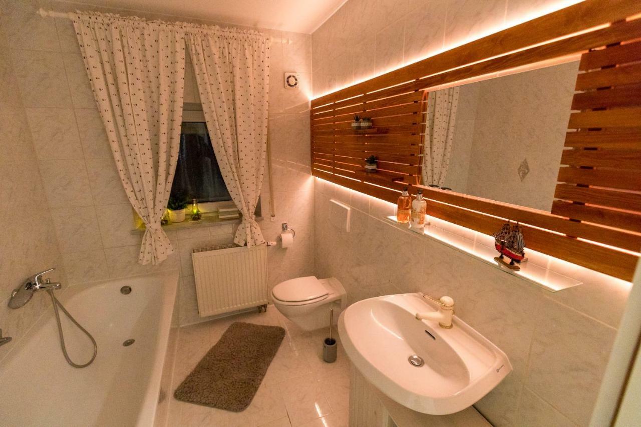 Appartement - In Der Naehe Phantasialand Bruehl Und Palmenparadies Therme Euskirchen *