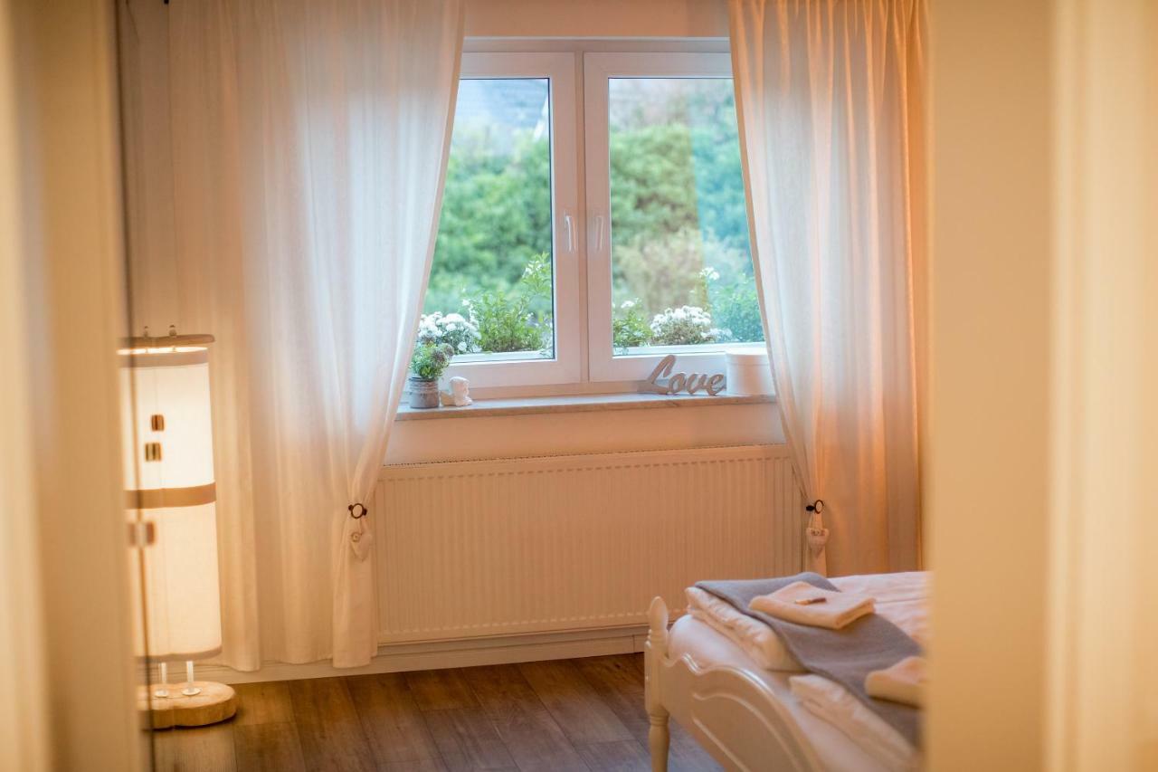 - In Der Naehe Phantasialand Bruehl Und Palmenparadies Therme Euskirchen * Swisttal